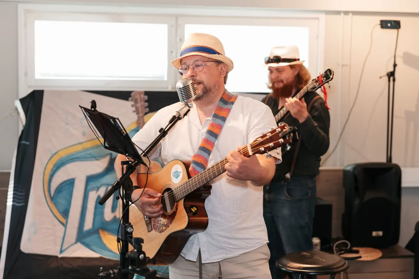 TrubaParty esiintymässä livenä